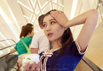 AISS爱丝(钻石版) – 流连于街头，下载亚美依的黑色连体衣写真，别想太多！