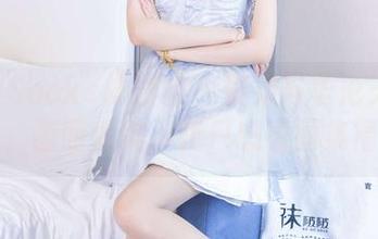 BoBoSocks袜啵啵 – 果果与华伦天奴高跟鞋，画面太美，我只想看图集福利！