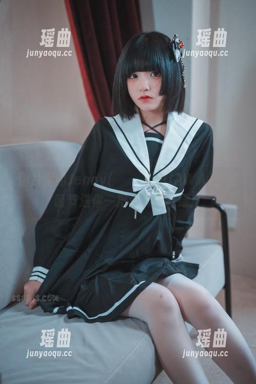 图片里的Jenny(정제니)[DJAWA]，圣诞节送你一把澎湃的红绿！
