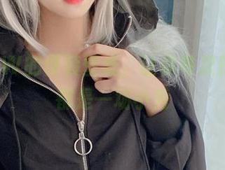 KuukoW的便装壁纸，让你每次打开手机都是一场小秀