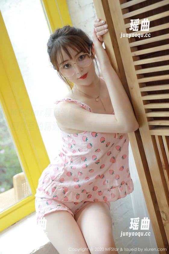 MFStar模范学院 - 小牛奶的女仆写真，图库里的精选宝藏，不看你可能会后悔哦！