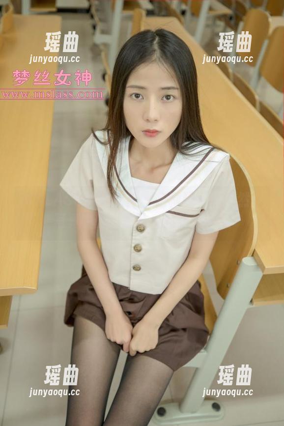 MSLASS梦丝女神-然然 MSLASS梦丝女神 - 定制靴下与然然:写真中的小魔法,越看越迷人
