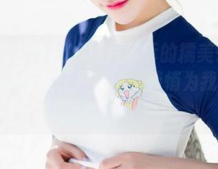 MiStar魅妍社 – 照片展示的糯美子Mini，她的裸足像轻声细语，悄悄为我讲述着某种故事。