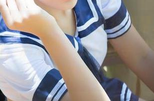 QingDouKe青豆客 – 看徐妍馨Mandy校园套图，满满的“我还在学习”气息，呵呵