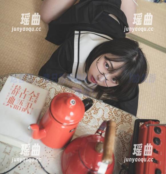 这套图，我只想下载Uhye(이유혜)的美脚，哈哈！