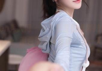 Xiuren秀人网 – 办公室里的卓琳妹妹_jolin：图包带你玩转职场的一天