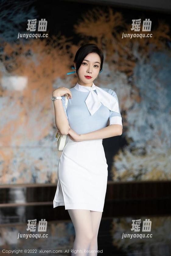 Xiuren秀人网-小夕Kitty Xiuren秀人网 - 小夕Kitty在海边:当原图遇上壁纸,结果是我想点的沙子都找不到了!