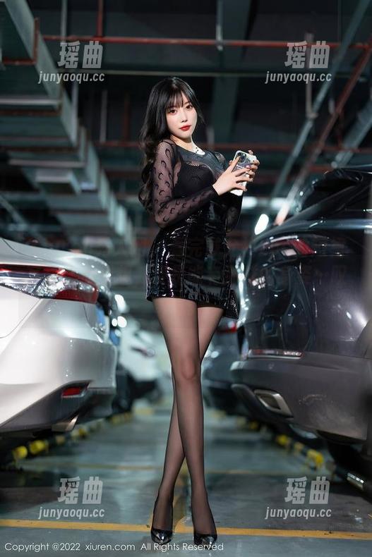 Xiuren秀人网-戴允祺zoe Xiuren秀人网 - 看完戴允祺zoe的短裙写真,心里想,要是能有那样的身姿…叹气。