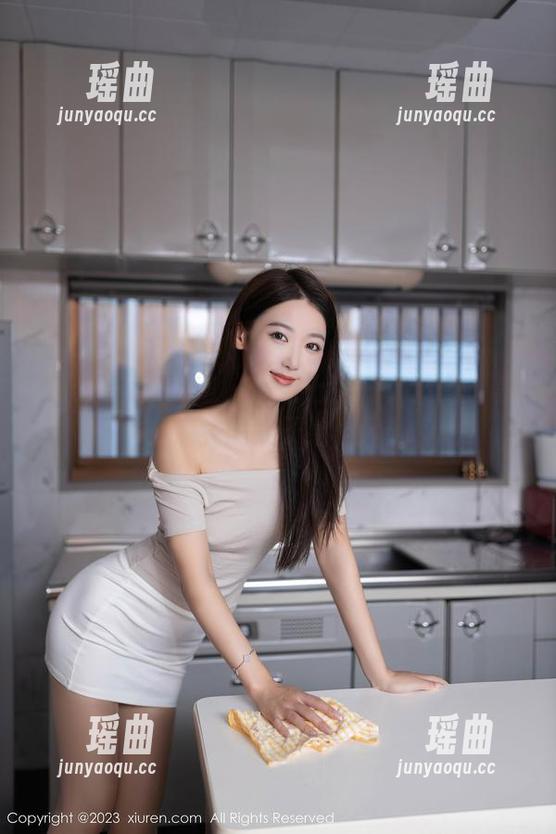 Xiuren秀人网-甜七七 Xiuren秀人网 - 甜七七的户外图集:第一季,消失的蚊子给你留的空白