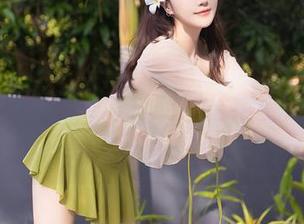 Xiuren秀人网 – 鱼尾fish的双马尾写真更新，这次又是怎样的鬼畜组合？要不要来一探究竟？