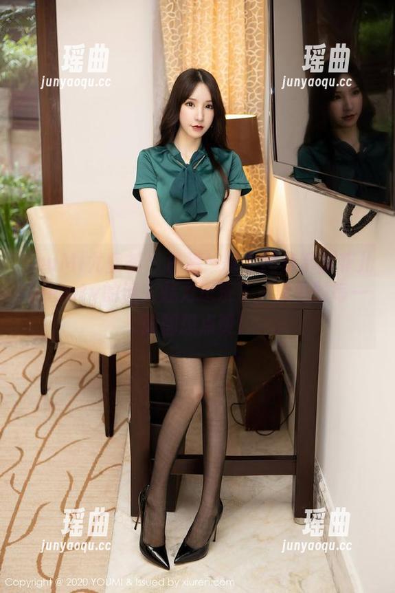 YouMi尤蜜荟-菲儿beauty YouMi尤蜜荟 - 白裙!整个图库都被菲儿beauty的迷人魅力逗乐了,精选的每一张都想点赞!