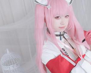 短裙＋asagiriai(爱ちゃん)=一个不靠谱却超级时髦的组合