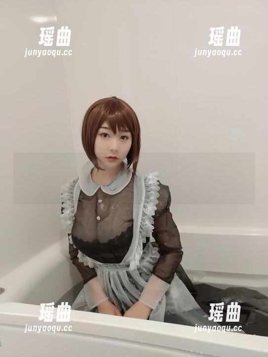 最新图集看这里！三刀刀miido用吊带证明，幽默感才是最好的搭配！