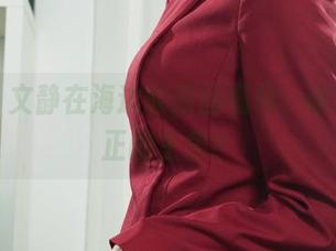 丽柜 – 文静在海边的原图福利，谁才是真正的主角？