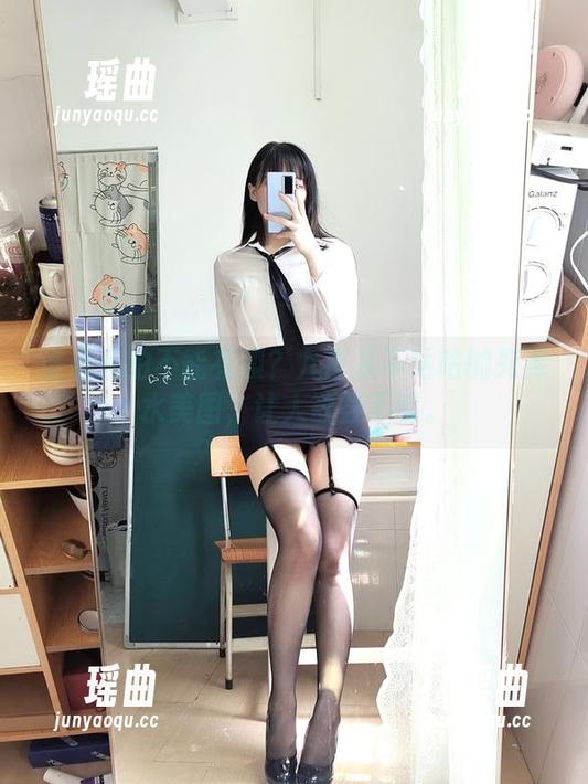 九言从不咕咕 谁说私拍不能有趣?九言从不咕咕的死库水美图,让人欲罢不能。