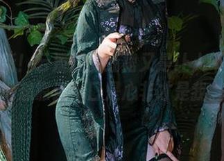 图片更新！云溪溪的红裙又是让人不由自主地想靠近，口是心非才是我。