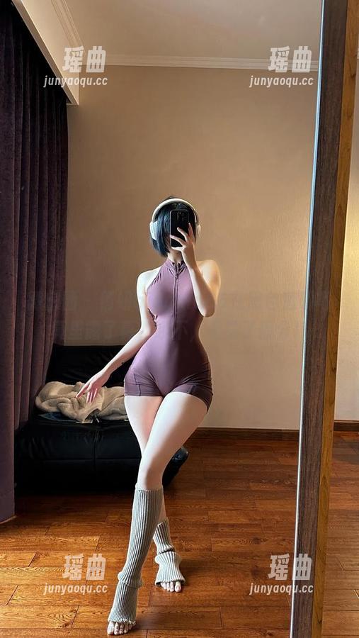 俏妞qiaoniu66 微密圈 - 俏妞qiaoniu66在黑色透明写真里露了真,哦不,是露了部分!
