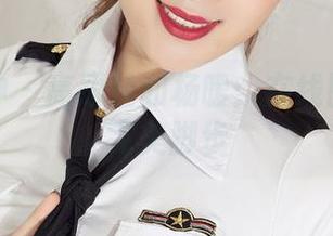 克拉女神 – 高跟鞋和杨暖：在线图集中的完美脚步