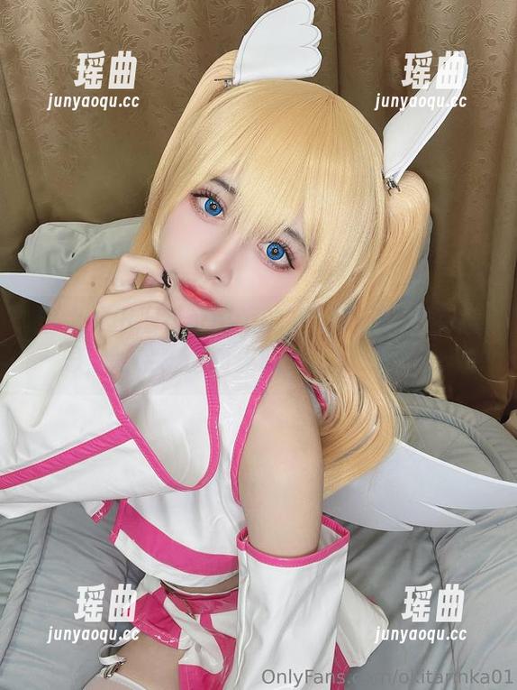 冲田凛花rinka 这组冲田凛花rinka的裸足和cos别有意思,哈哈,画面里的契机真说不清。