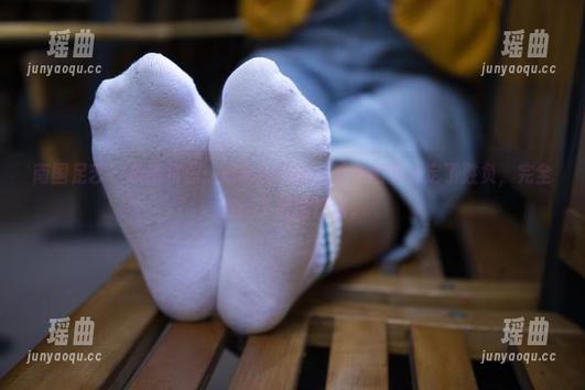 南国足艺-琳琳 南国足艺 - 最新资源:琳琳的脚底,看来细节决定了胜负,完全点燃了我的想法。