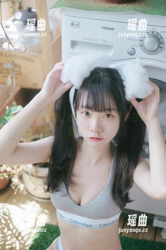兔兔的游泳课，水下无圣光可可小白兔原图全纪录