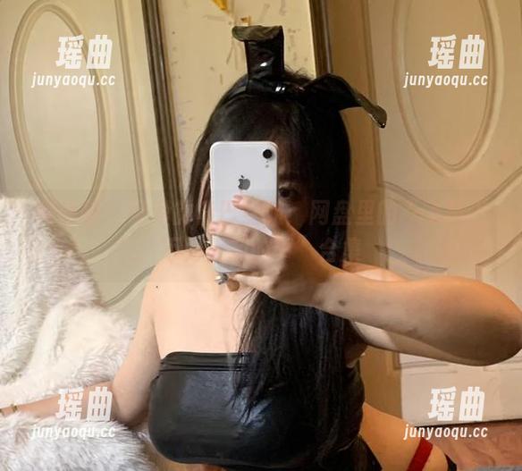 可爱的肉巴 微密圈 - 可爱的肉巴空姐:网盘里的“飞机上不为人知的事”合集