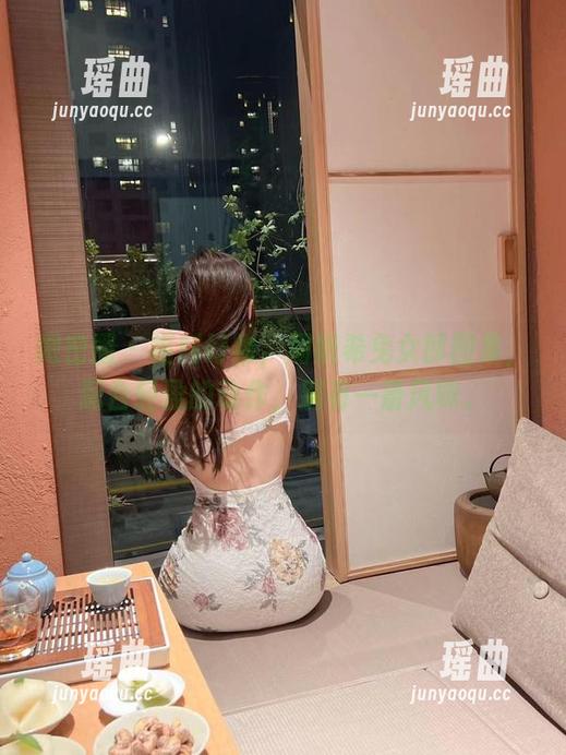微密圈 - 福利好物，周妍希兔女郎图集，配合轻盈的动作，别有一番风味。
