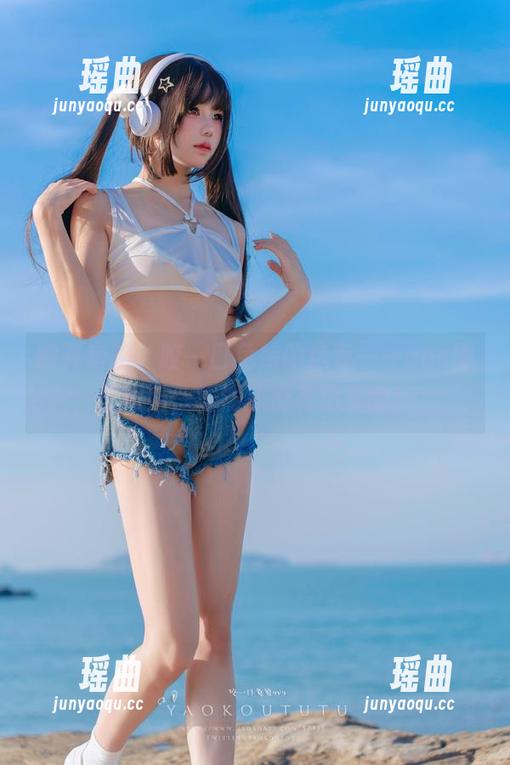 咬一口兔娘 撇开套路,咬一口兔娘的选专——cos同居姐姐,居然还挺有逗趣的!