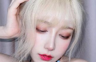 金发芭比潜伏群像：啾小妍的写真，喵喵喵～