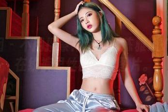 嗲囡囡 – 不用搜索！这里有陈雅漫VICKY在线裤里丝的绝妙图片。