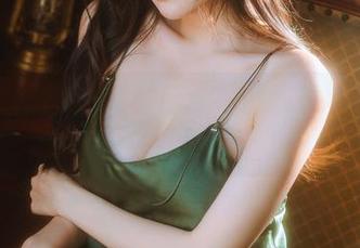 坏露露香宝的OL制服：你能忍住不多看几遍吗？