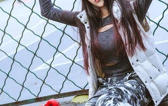 头条女神 – 在纯白中找纯粹，COCO的写真图集，看得我有点想迷失，可别想太多啊。