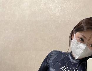 微密圈 – 最新的奶宝妹纸美图，白色气息扑面而来，整个小清新得让我想喝豆浆。