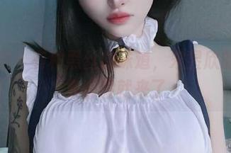微密圈 – 有种黑丝的味道，宋昱欣的美图集偏偏就来了