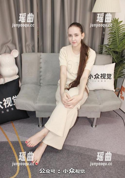 小众视觉-小琳儿 小众视觉 - 看小琳儿的纯白:美图不先进,氛围才是王道,别介意圣光不来!