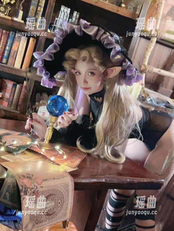 小和甜酒 小和甜酒的最新写真集里,阿维尔·纯白的身影藏着太多不为人知的趣事哦!