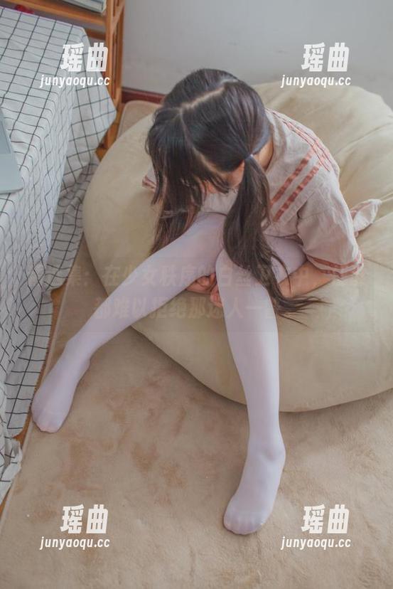 精选集：在少女秩序的白丝卫衣中，任谁都难以拒绝那迷人一瞥。