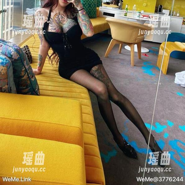 希希Gina 微密圈 - 希希Gina的豹纹写真,图片里的野性美,谁敢说不?