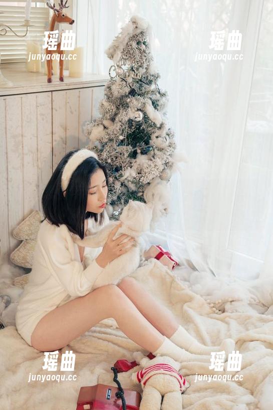 年年Nnian 我只想看年年Nnian的眼镜,结果要了全套写真!