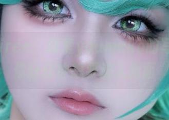 圣诞soirée：幼爱youmeko的写真，让你分分钟想要进入画面