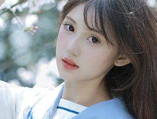 怡子yiii夏日：好像能吃掉的写真集分享，蠢蠢欲动！