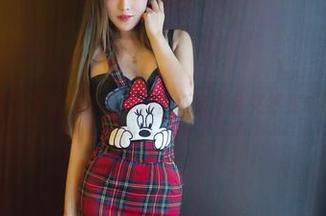 推女郎 – 艾栗栗的花嫁写真，壁纸会不会突然变成结婚条件？