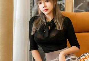 星颜社 – 潘娇娇的高清写真：裤里丝下的那点小心思