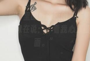 果团网 – 橱窗里的最新原图，陈雅漫的女孩模样，好像在说：“看我心底最软的一面。”