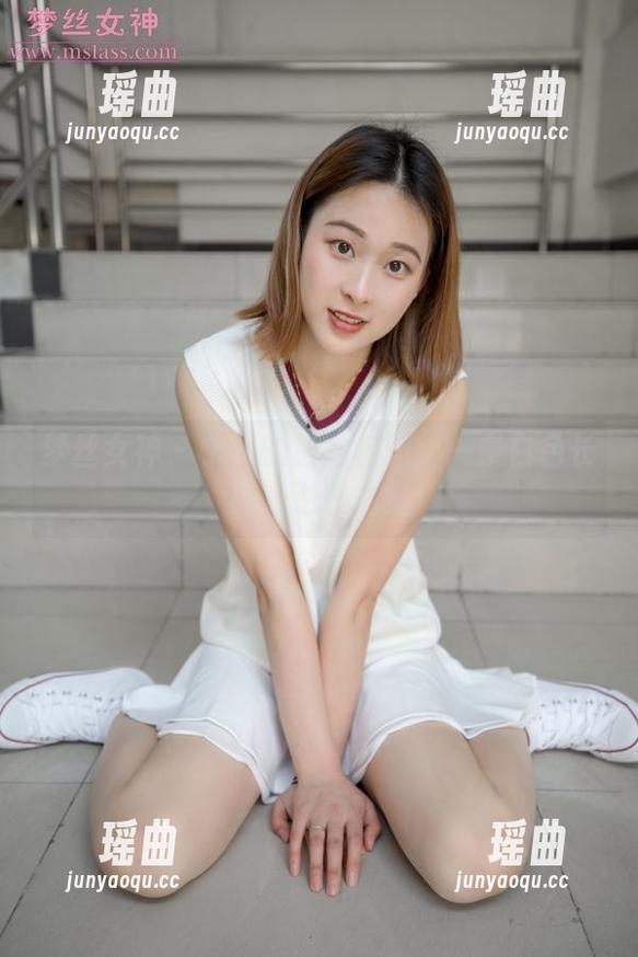 梦丝女神-宁夏 梦丝女神 - 宁夏的白丝套图:一条白色长袜的逆袭之路