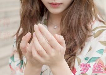 梦丝女神 – 灵唯“女孩”作品集大公开——分享背后那些有趣小细节，都是我自己喜欢的那种迷离。