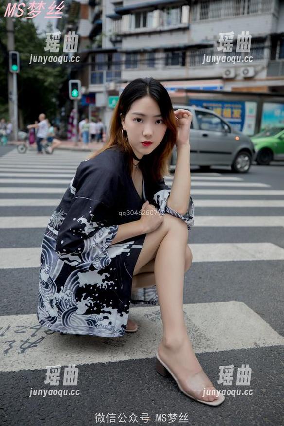 梦丝女神-花月舞 梦丝女神 - 选花月舞:不只是套图,还有你未见的“秘密”