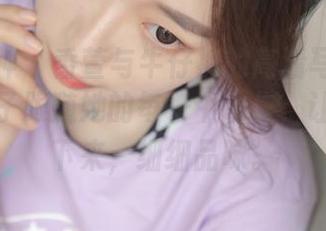 梦丝女神 – 香萱与牛仔裤的高清写真——这条裤子跟随她的每一个动作，让人想停下来，细细品味。
