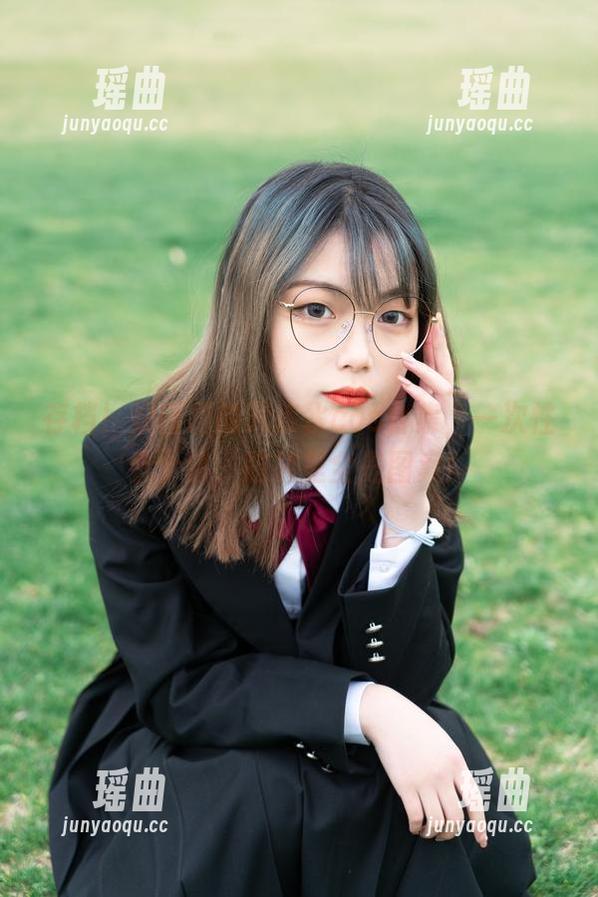 梨瑾瑾 存档!梨瑾瑾的死库水cos合集,一次性看个够,脑袋里全是图案!