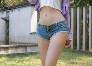模范学院 – Emily顾奈奈酱的福利写真，肉丝让人瞩目的视线停留